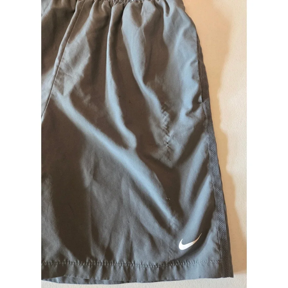 Nike Dri-FIT Boys Youth XL Gray Athletic Shorts Running Training Swoosh Pockets